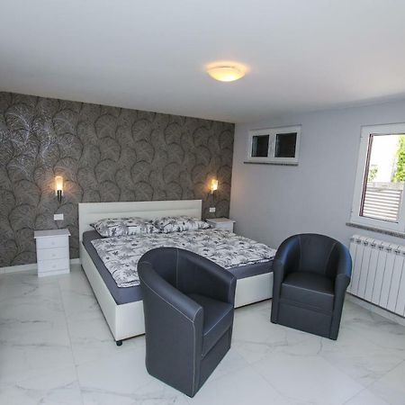 Apartment Alsia Poreč Exteriör bild