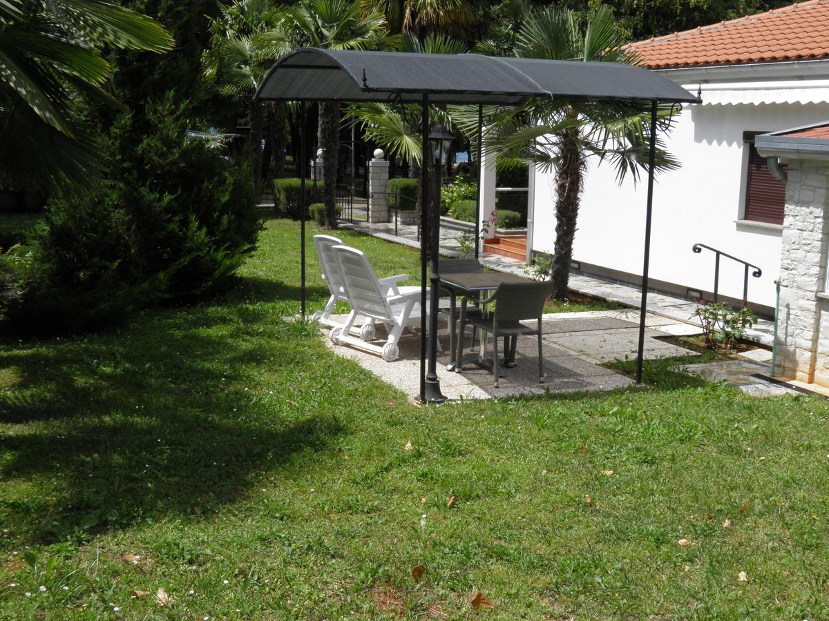 Apartment Alsia Poreč Exteriör bild